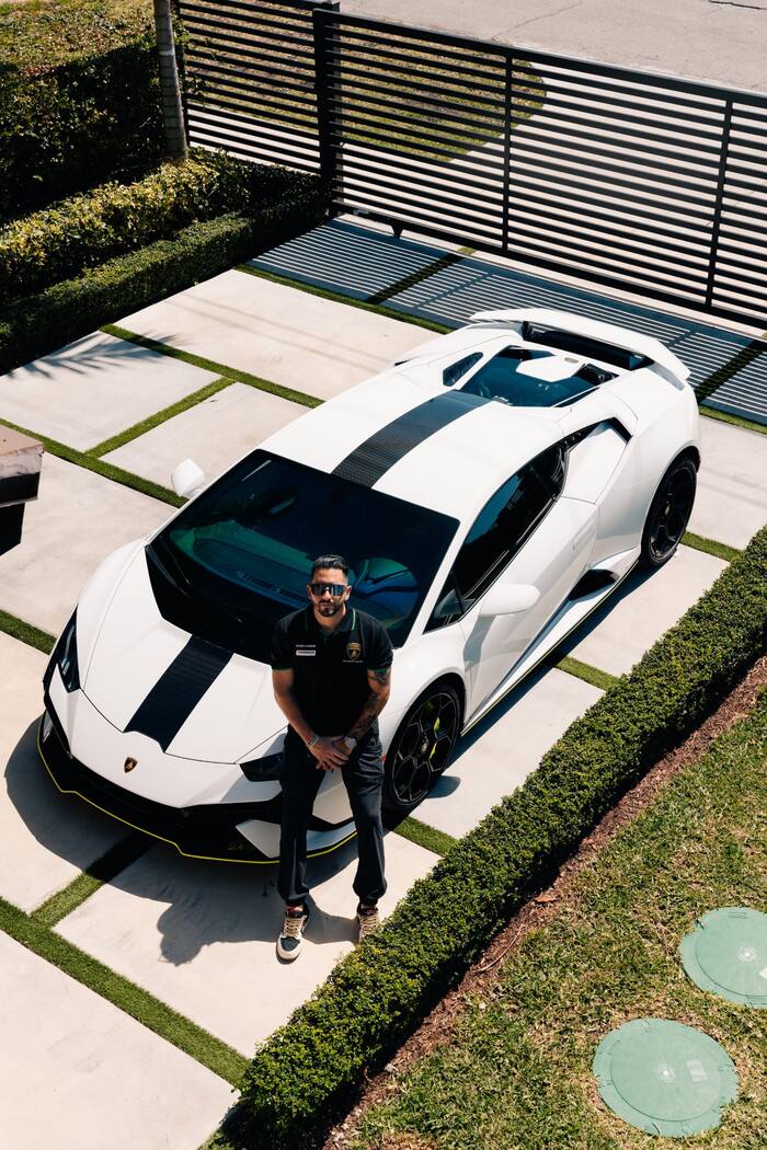 Alessandro Piga con Lamborghini